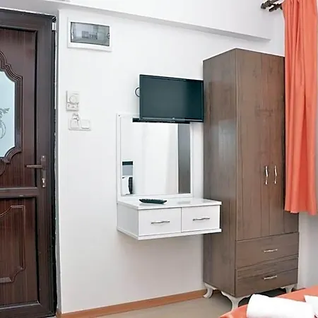 Oeren Konak Otel 3*